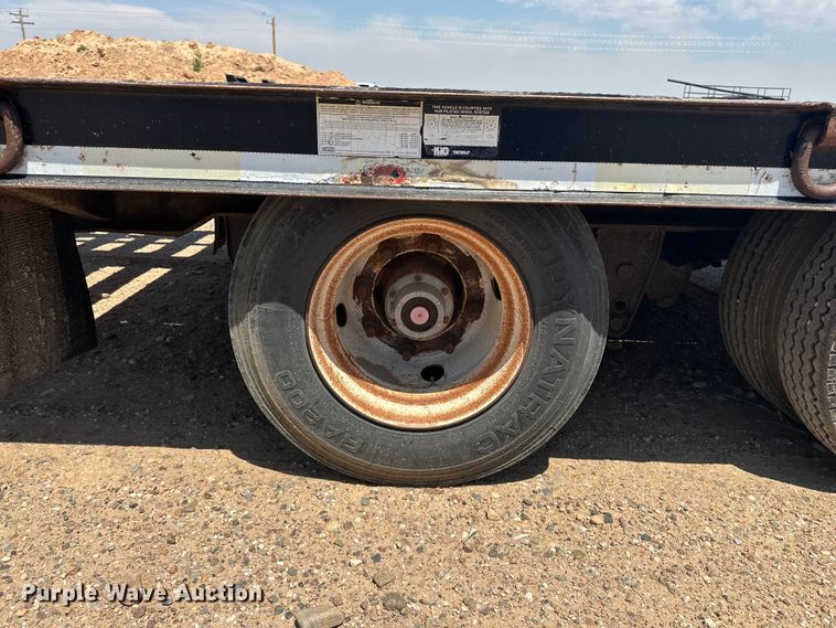 image for item GP9665 2006 Trail King Industries TK 40LP equipment trailer