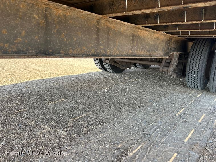image for item GP9666 2006 Trail King Industries TK40LP equipment trailer