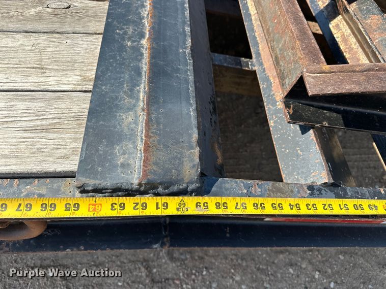 image for item GP9666 2006 Trail King Industries TK40LP equipment trailer