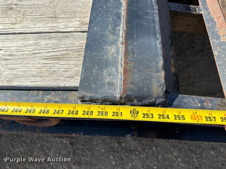 image for item GP9666 2006 Trail King Industries TK40LP equipment trailer