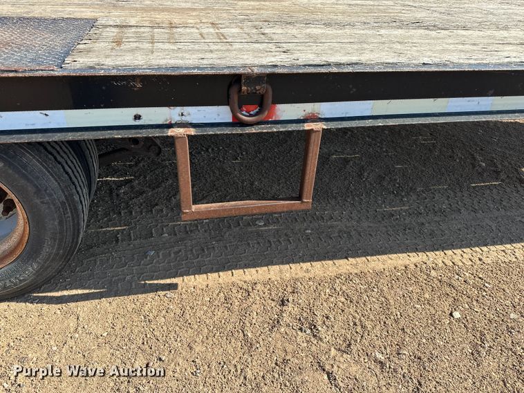 image for item GP9666 2006 Trail King Industries TK40LP equipment trailer