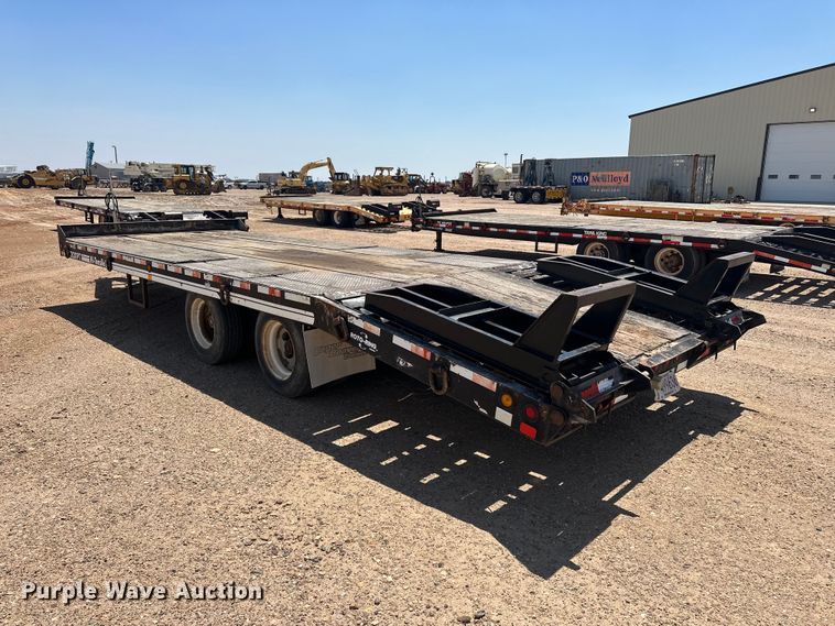 image for item GP9667 2009 Eager Beaver 20XPT equipment trailer