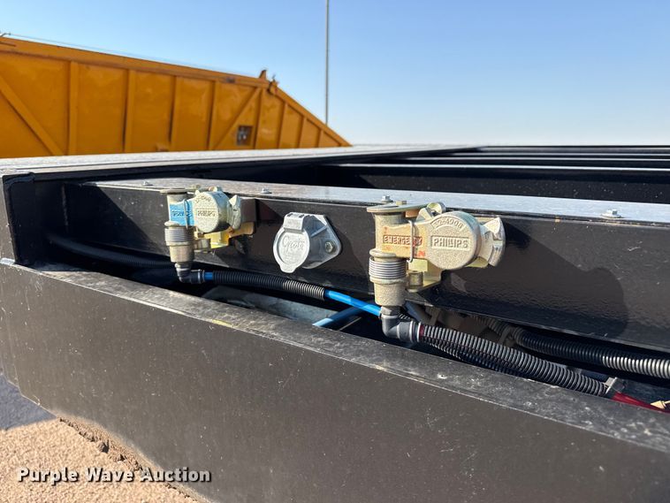 image for item GP9685 2025 Doonan 532DBZFZZJEZJ tank hauler trailer