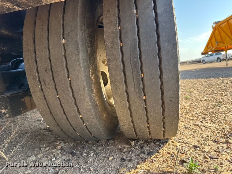 image for item GP9685 2025 Doonan 532DBZFZZJEZJ tank hauler trailer