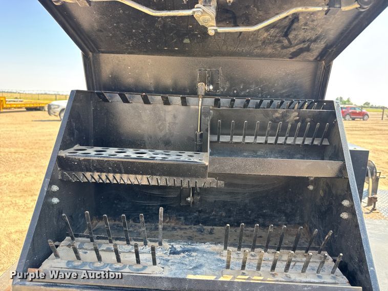 image for item GP9689 2008 Ford F550 Super Duty Ext. Cab flatbed truck
