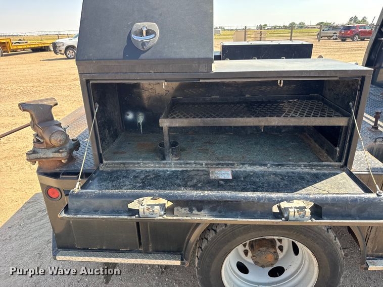 image for item GP9689 2008 Ford F550 Super Duty Ext. Cab flatbed truck