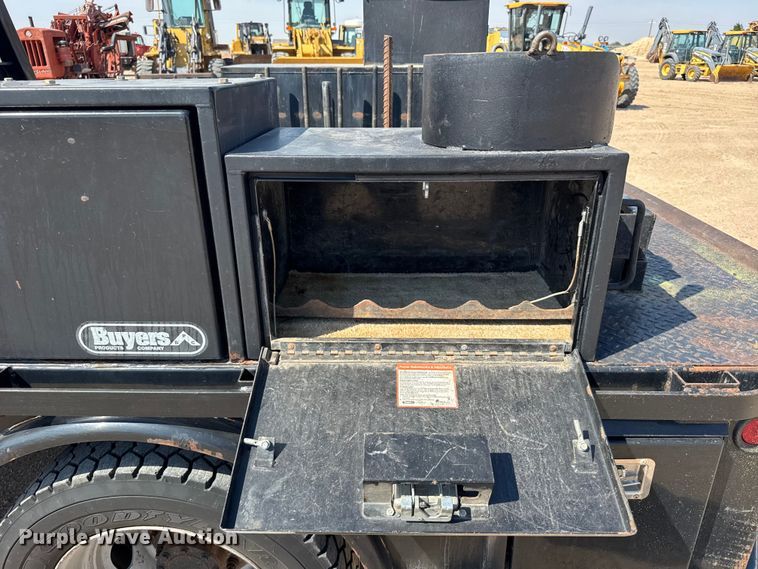 image for item GP9689 2008 Ford F550 Super Duty Ext. Cab flatbed truck
