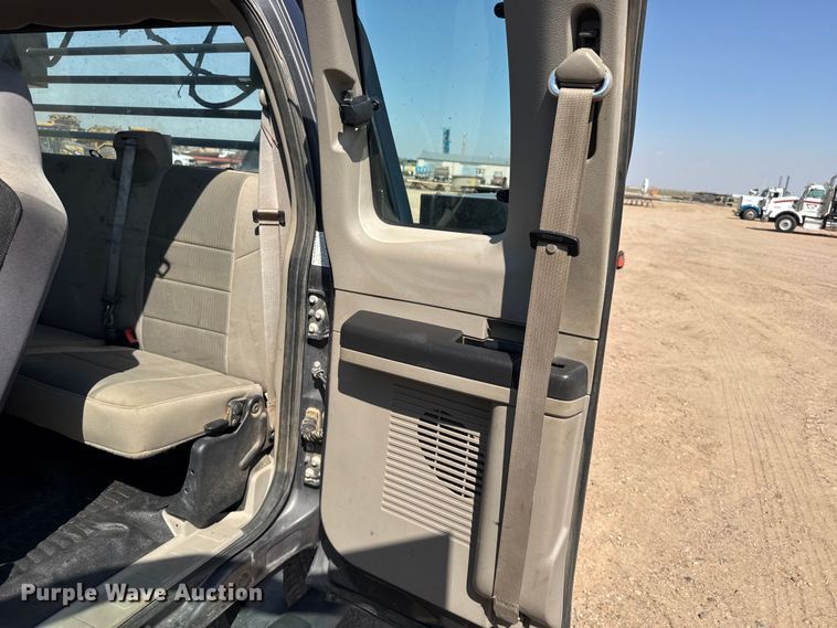 image for item GP9689 2008 Ford F550 Super Duty Ext. Cab flatbed truck