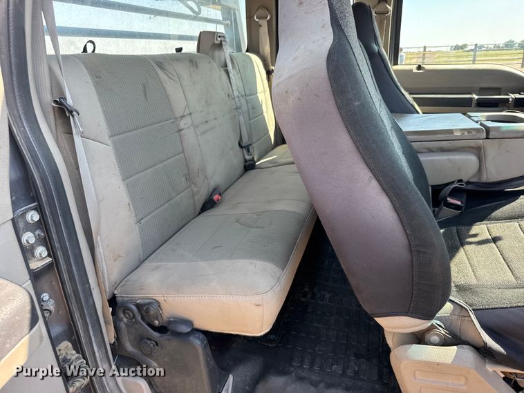 image for item GP9689 2008 Ford F550 Super Duty Ext. Cab flatbed truck