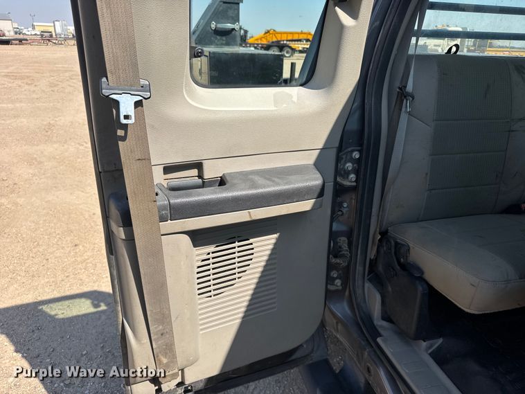 image for item GP9689 2008 Ford F550 Super Duty Ext. Cab flatbed truck