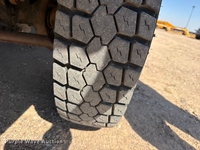 image for item GP9689 2008 Ford F550 Super Duty Ext. Cab flatbed truck