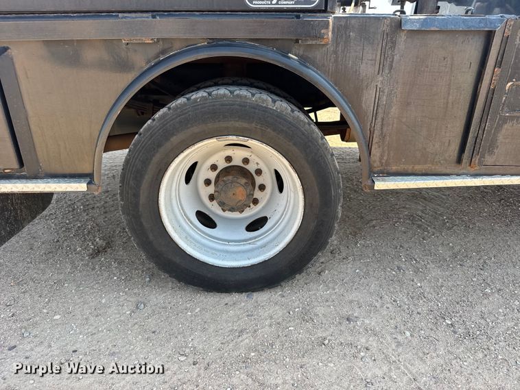 image for item GP9689 2008 Ford F550 Super Duty Ext. Cab flatbed truck