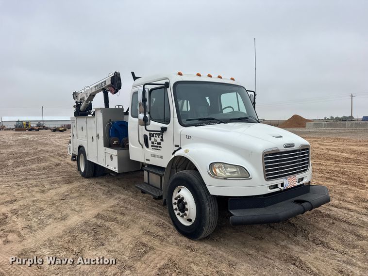 image for item GP9691 2005 Freightliner Business Class M2 utility / service truck