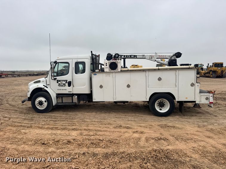 image for item GP9691 2005 Freightliner Business Class M2 utility / service truck