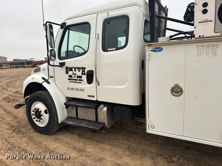 image for item GP9691 2005 Freightliner Business Class M2 utility / service truck