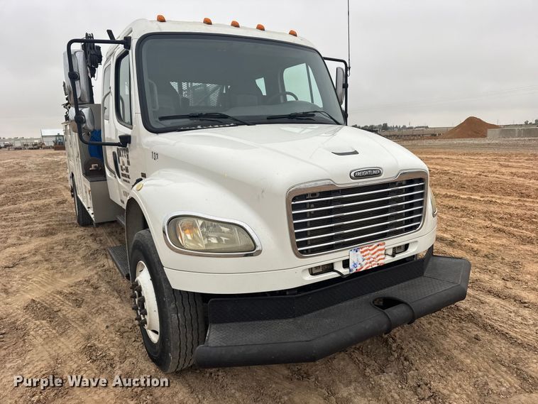 image for item GP9691 2005 Freightliner Business Class M2 utility / service truck