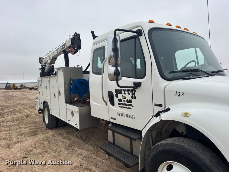 image for item GP9691 2005 Freightliner Business Class M2 utility / service truck