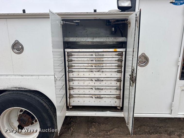 image for item GP9691 2005 Freightliner Business Class M2 utility / service truck