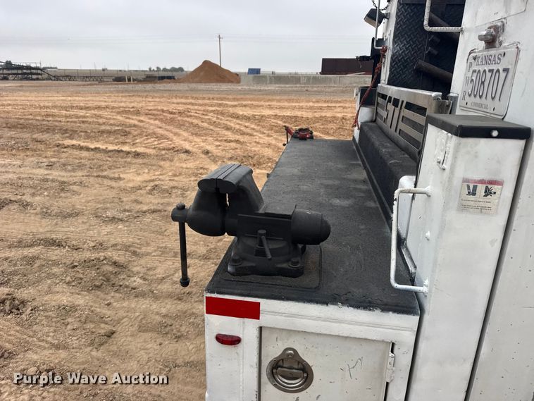 image for item GP9691 2005 Freightliner Business Class M2 utility / service truck