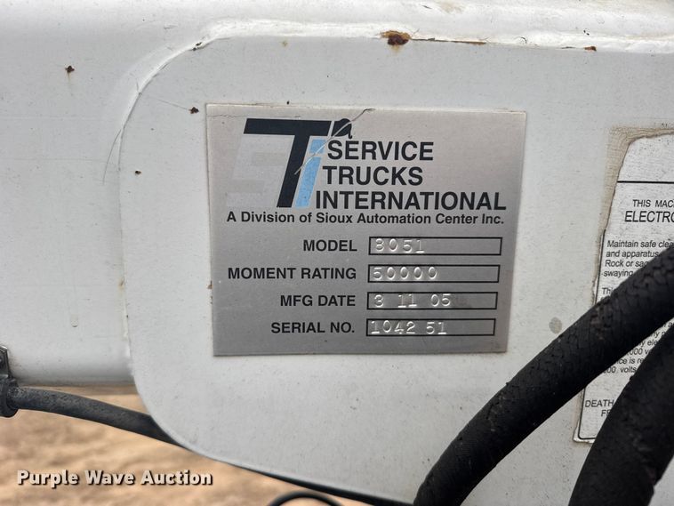 image for item GP9691 2005 Freightliner Business Class M2 utility / service truck
