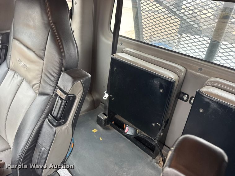 image for item GP9691 2005 Freightliner Business Class M2 utility / service truck