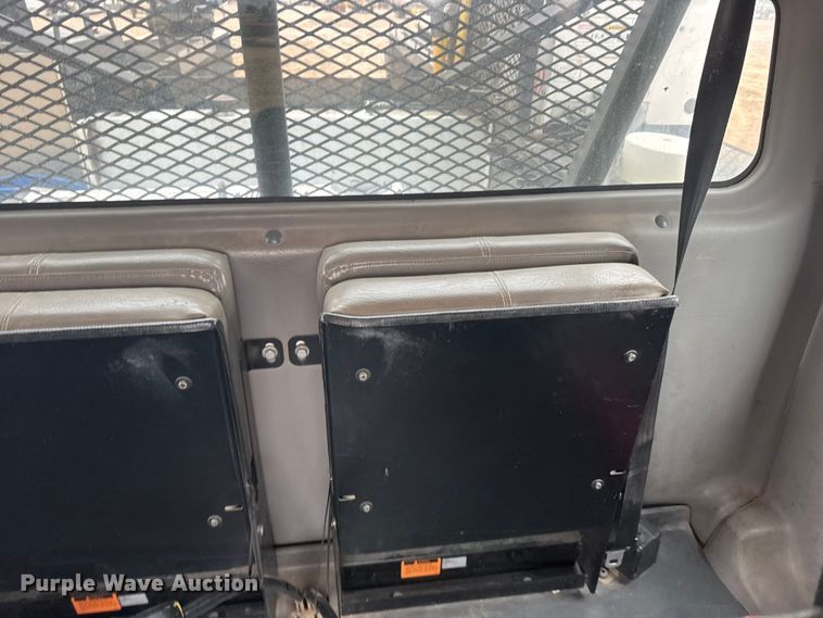 image for item GP9691 2005 Freightliner Business Class M2 utility / service truck