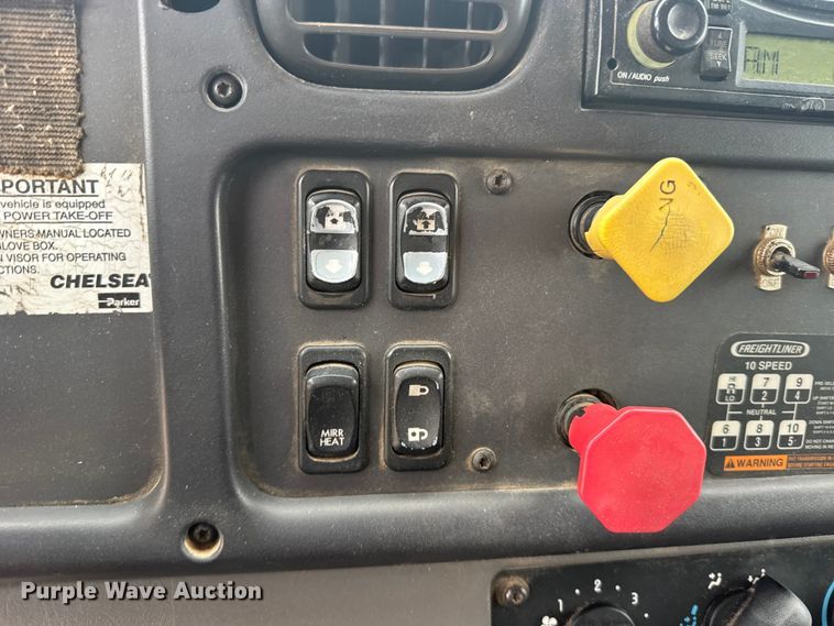image for item GP9691 2005 Freightliner Business Class M2 utility / service truck