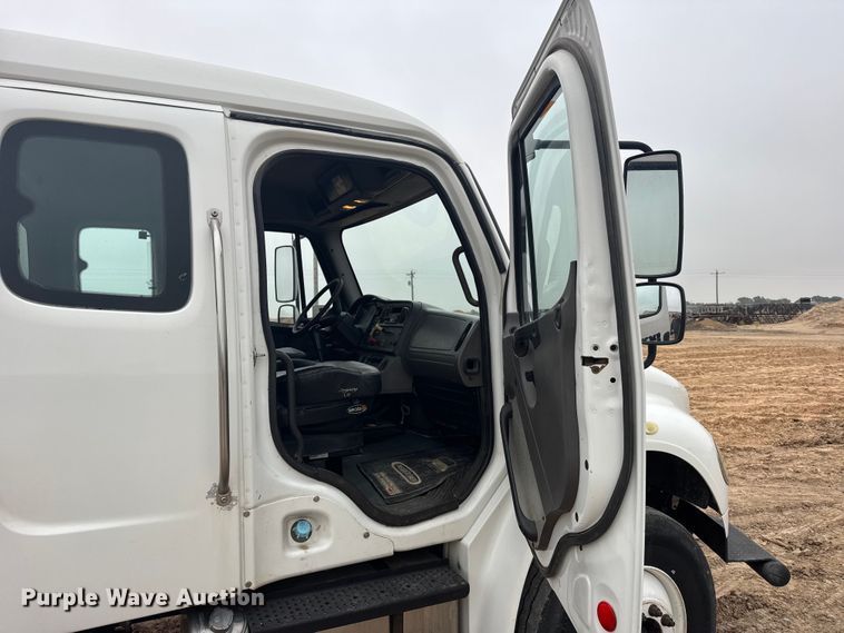 image for item GP9691 2005 Freightliner Business Class M2 utility / service truck