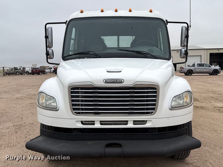 image for item GP9692 2005 Freightliner Business Class M2 utility / service truck