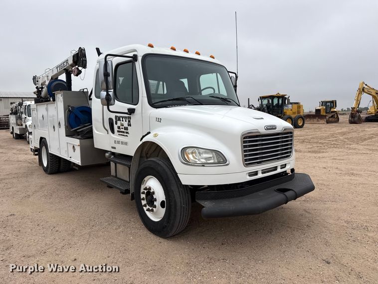 image for item GP9692 2005 Freightliner Business Class M2 utility / service truck
