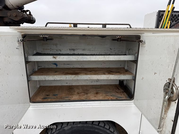 image for item GP9692 2005 Freightliner Business Class M2 utility / service truck