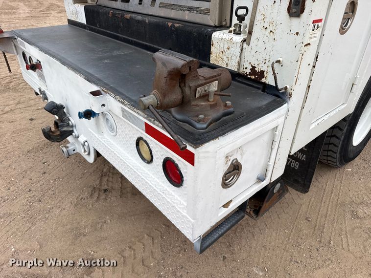image for item GP9692 2005 Freightliner Business Class M2 utility / service truck