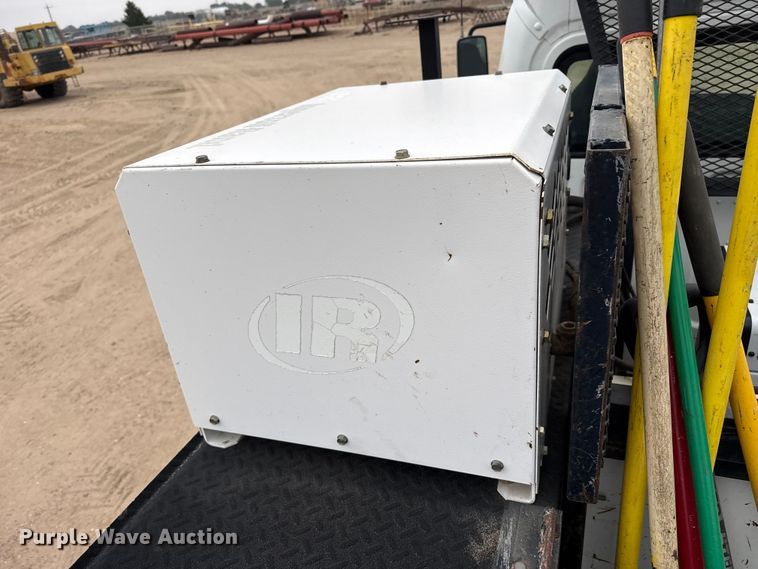 image for item GP9692 2005 Freightliner Business Class M2 utility / service truck