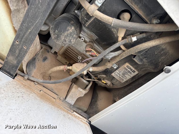 image for item GP9692 2005 Freightliner Business Class M2 utility / service truck