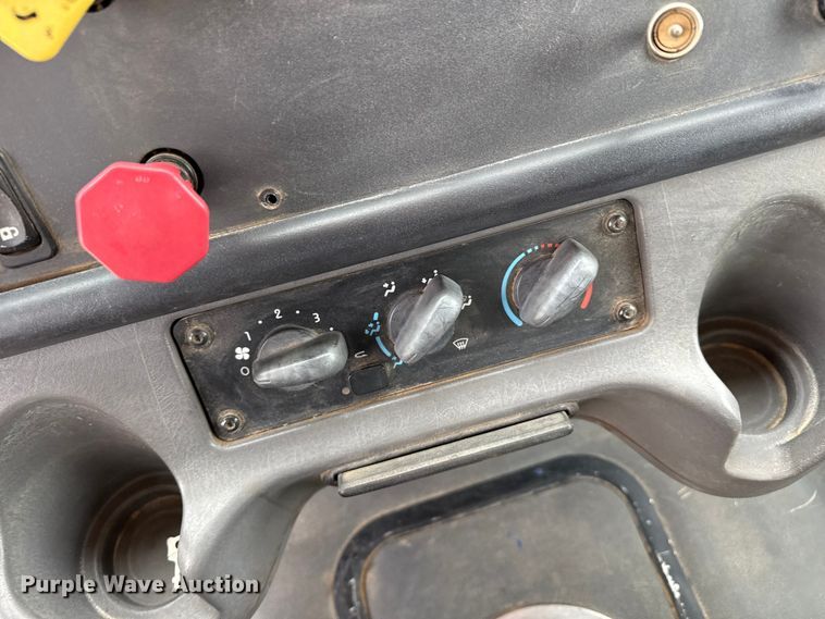 image for item GP9692 2005 Freightliner Business Class M2 utility / service truck