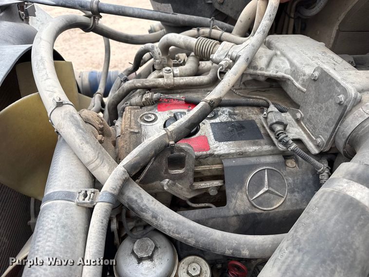 image for item GP9692 2005 Freightliner Business Class M2 utility / service truck