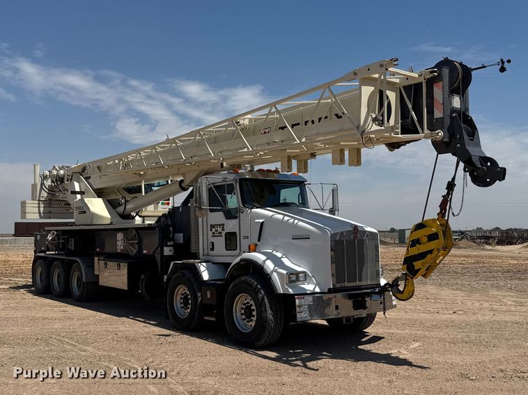 image for item GP9694 2016 Kenworth T800 crane truck