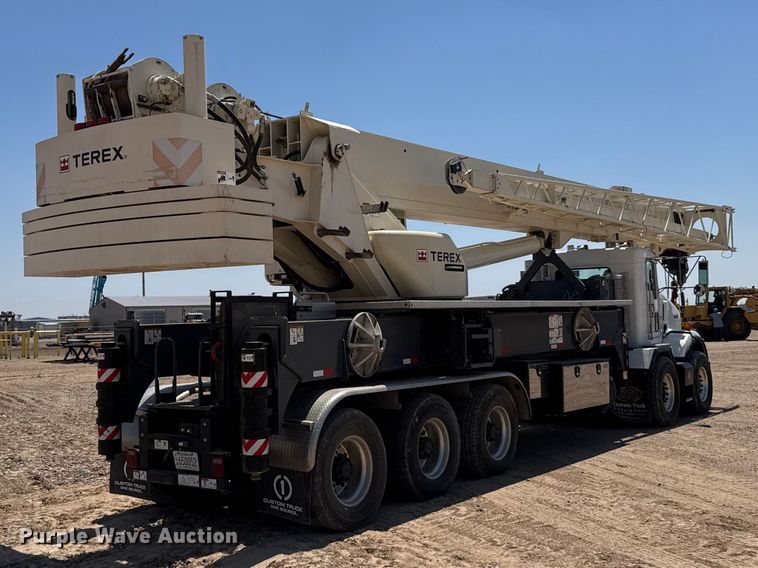 image for item GP9694 2016 Kenworth T800 crane truck