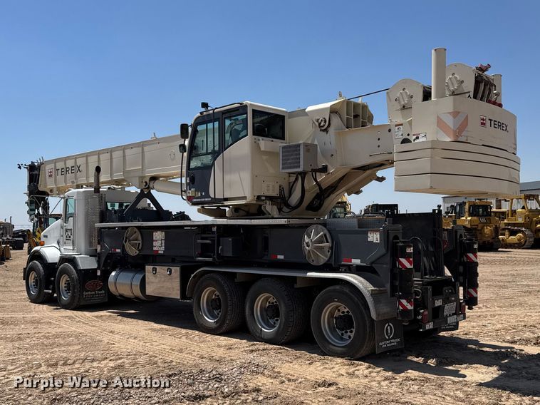 image for item GP9694 2016 Kenworth T800 crane truck