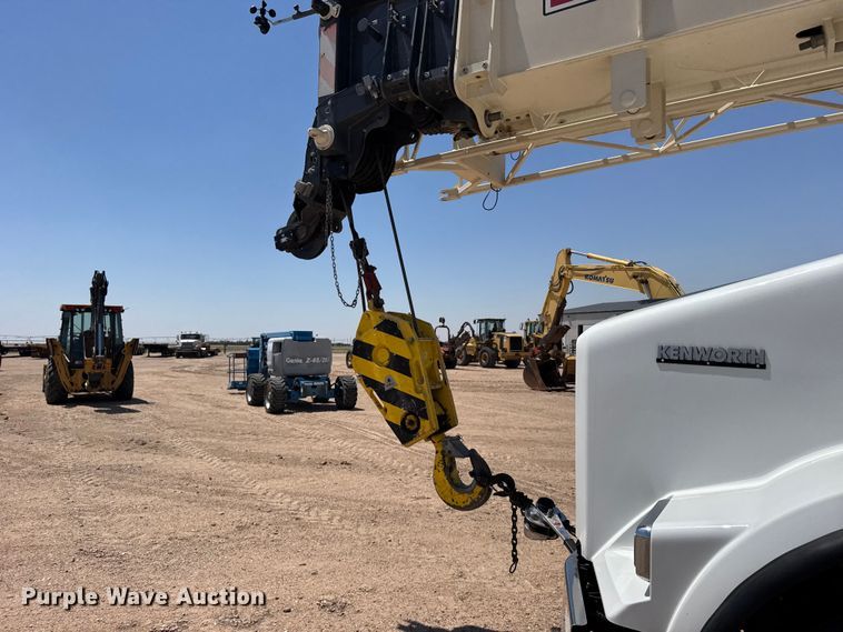 image for item GP9694 2016 Kenworth T800 crane truck