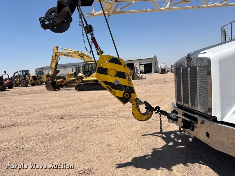 image for item GP9694 2016 Kenworth T800 crane truck