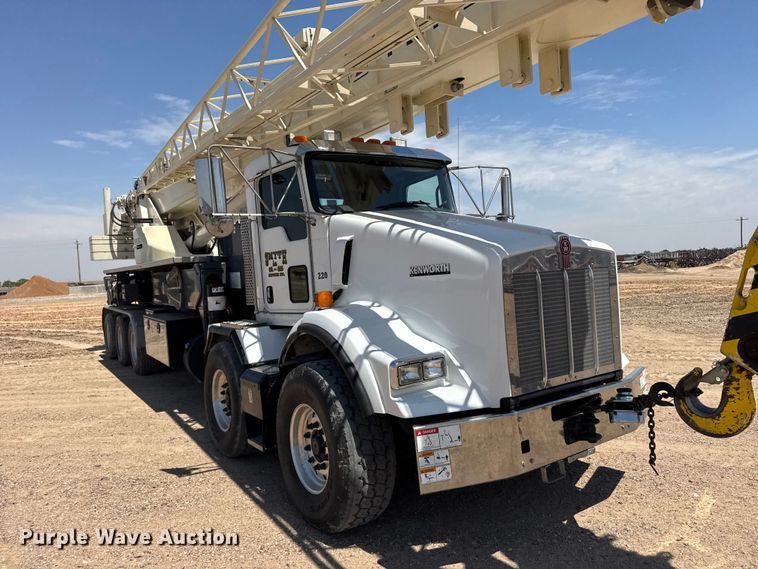 image for item GP9694 2016 Kenworth T800 crane truck
