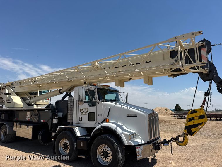 image for item GP9694 2016 Kenworth T800 crane truck