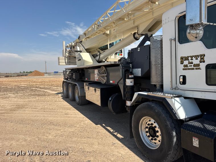 image for item GP9694 2016 Kenworth T800 crane truck