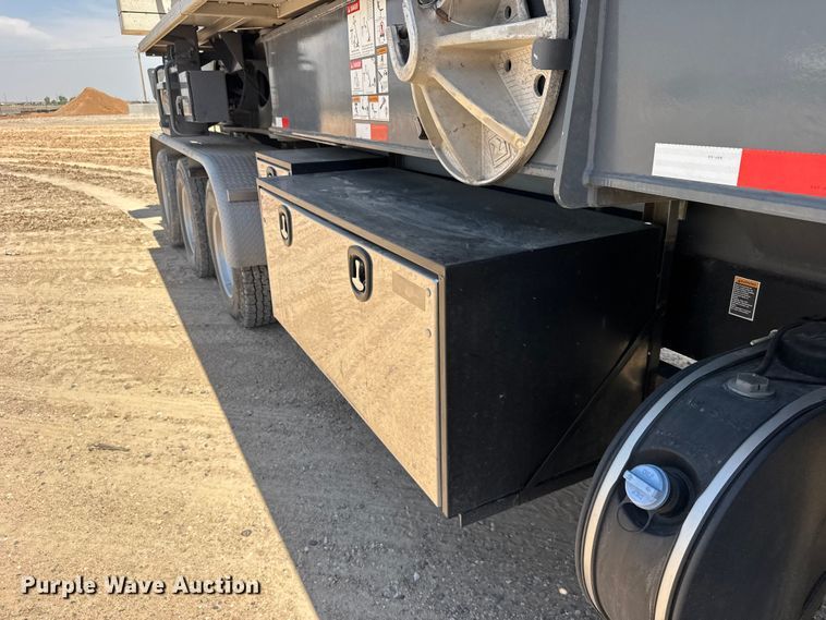 image for item GP9694 2016 Kenworth T800 crane truck