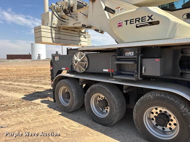 image for item GP9694 2016 Kenworth T800 crane truck