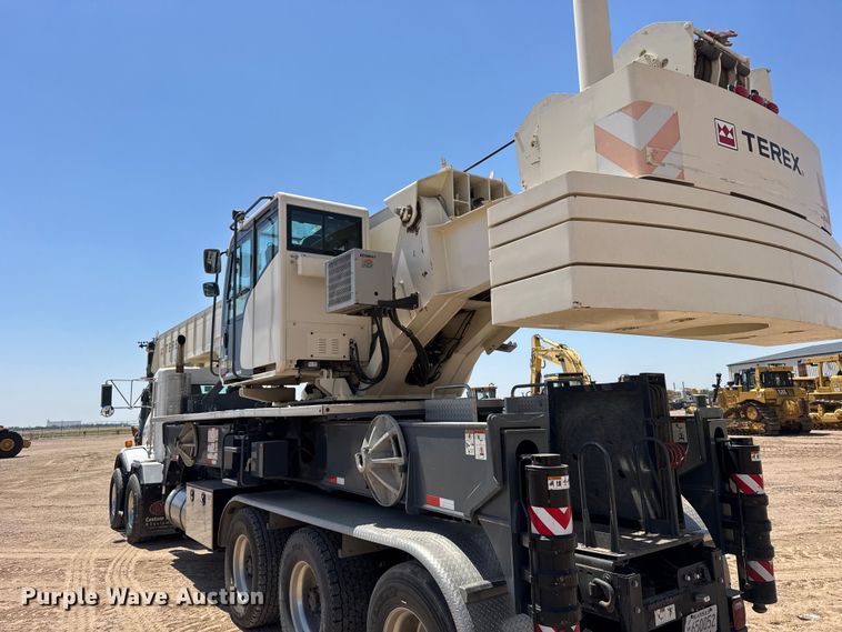 image for item GP9694 2016 Kenworth T800 crane truck