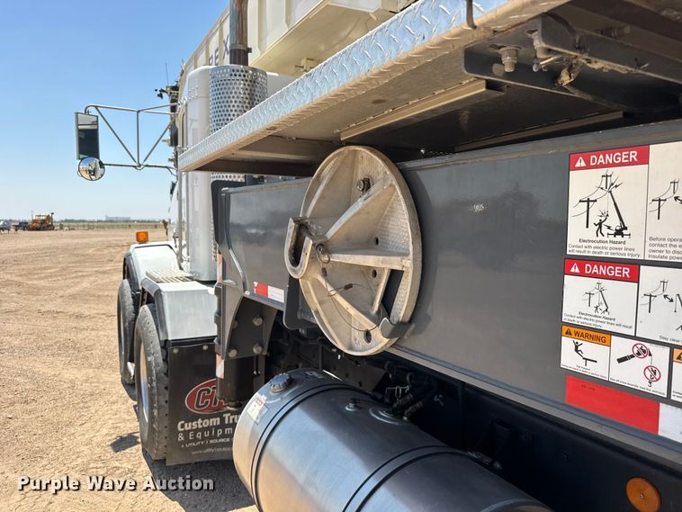 image for item GP9694 2016 Kenworth T800 crane truck
