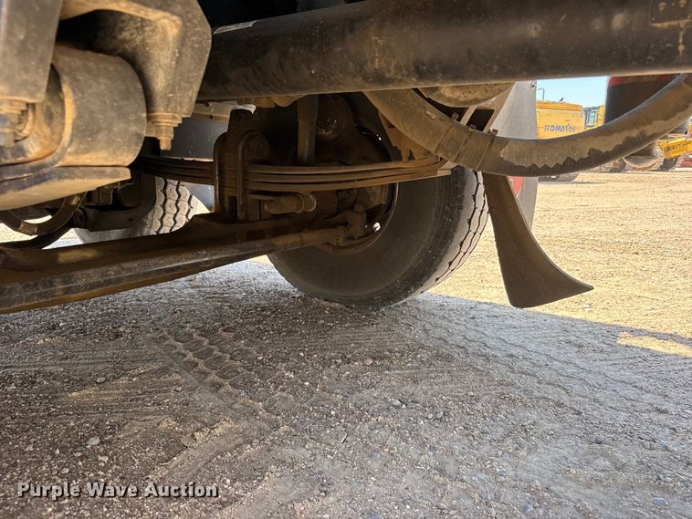 image for item GP9694 2016 Kenworth T800 crane truck