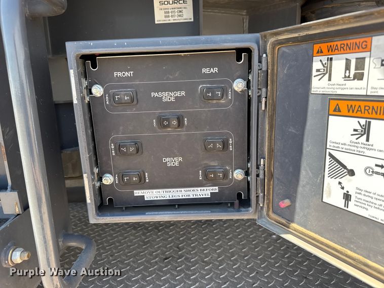 image for item GP9694 2016 Kenworth T800 crane truck